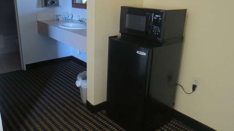 Travelodge by Wyndham Stratton Room