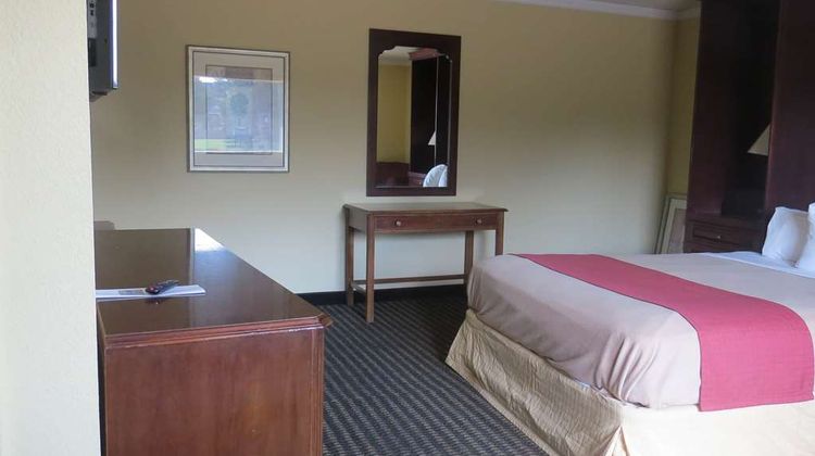 Travelodge by Wyndham Stratton Room