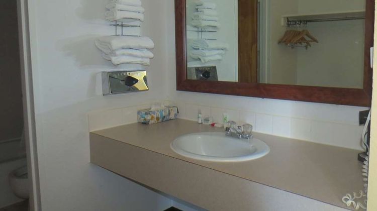 Travelodge by Wyndham Stratton Room