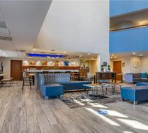 MainStay Suites Lobby