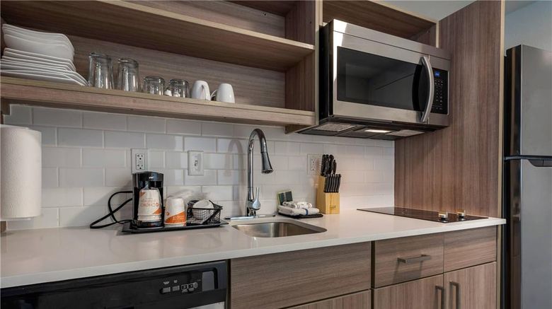 <b>MainStay Suites Suite</b>. Images powered by <a href="https://iceportal.shijigroup.com/" title="IcePortal" target="_blank">IcePortal</a>.