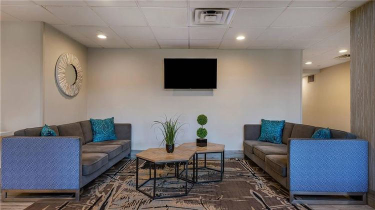 MainStay Suites Lobby