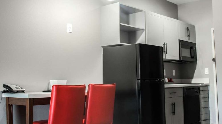 <b>Hawthorn Suites by Wyndham Oklahoma City Room</b>. Images powered by <a href="https://iceportal.shijigroup.com/" title="IcePortal" target="_blank">IcePortal</a>.
