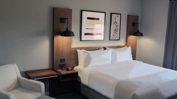 Hawthorn Suites by Wyndham Oklahoma City Room