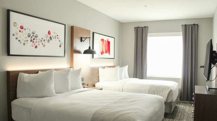 Hawthorn Suites by Wyndham Oklahoma City Room