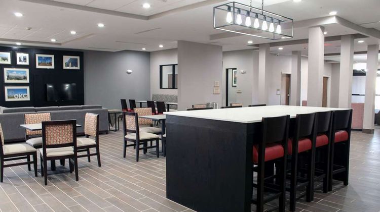 Hawthorn Suites by Wyndham Oklahoma City Restaurant