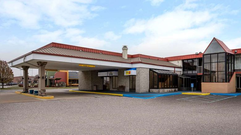 Days Inn by Wyndham Perrysburg Exterior. Images powered by <a href="https://iceportal.shijigroup.com" target="_blank" rel="noopener">Ice Portal</a>.