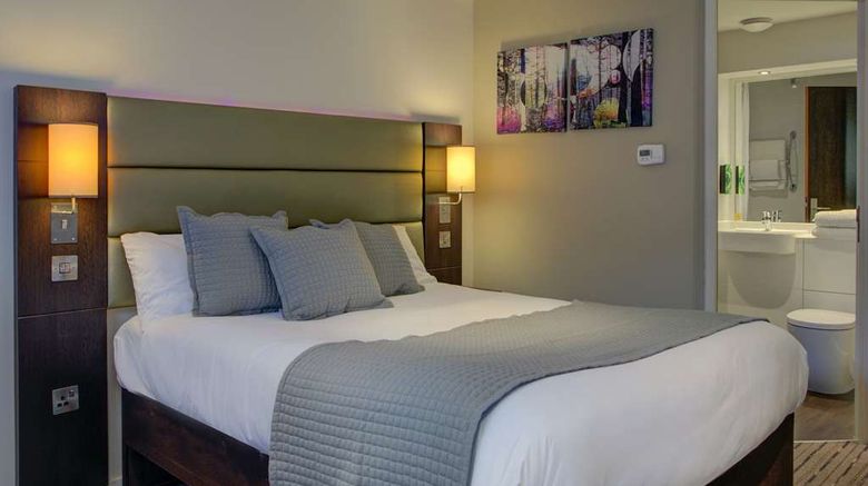<b>Fortune Huddersfield, Sure Hotel by BW Room</b>. Images powered by <a href="https://iceportal.shijigroup.com/" title="IcePortal" target="_blank">IcePortal</a>.