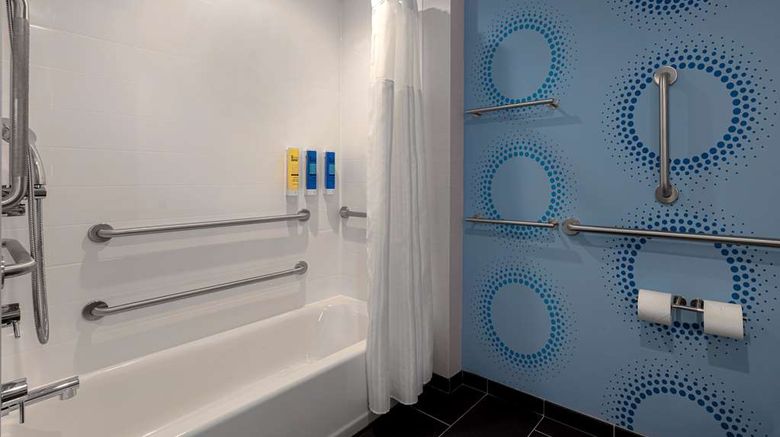<b>Tru by Hilton Atlanta Galleria Ballpark Room</b>. Images powered by <a href="https://iceportal.shijigroup.com/" title="IcePortal" target="_blank">IcePortal</a>.