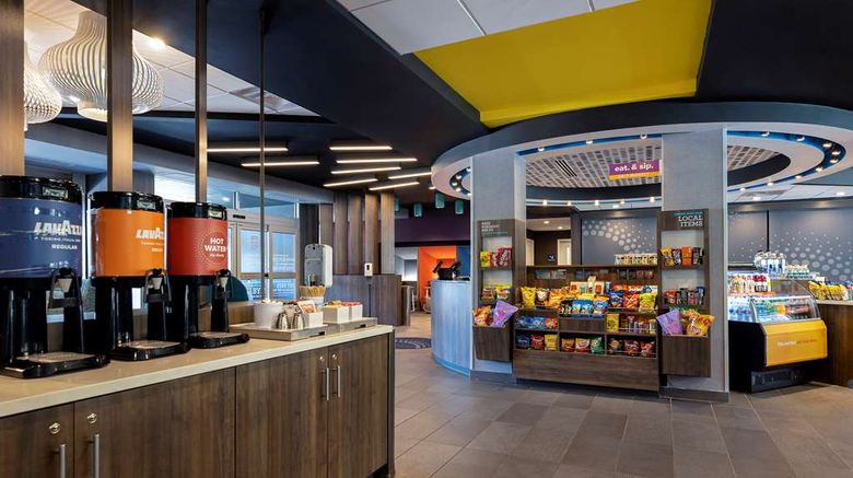<b>Tru by Hilton Atlanta Galleria Ballpark Lobby</b>. Images powered by <a href="https://iceportal.shijigroup.com/" title="IcePortal" target="_blank">IcePortal</a>.