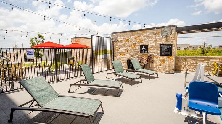 Home2 Suites by Hilton Pflugerville Pool