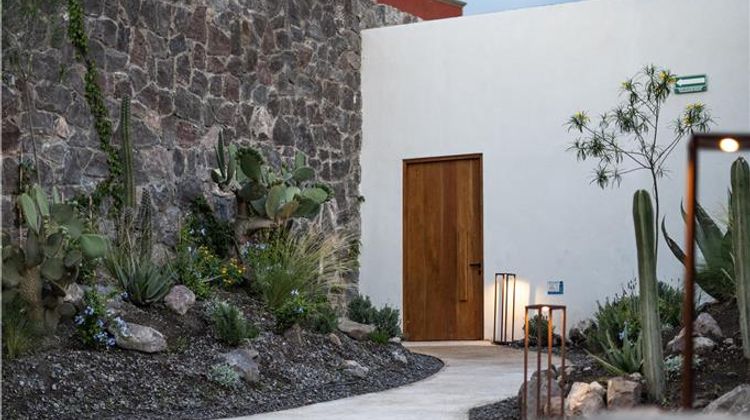 Albor San Miguel de Allende Tapestry Col Exterior