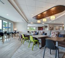 Home2 Suites by Hilton MetroCenter Lobby