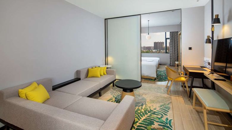 <b>Hilton Garden Inn Economic Dev Zone Room</b>. Images powered by <a href="https://iceportal.shijigroup.com/" title="IcePortal" target="_blank">IcePortal</a>.
