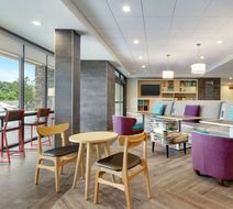 Home2 Suites by Hilton New Brunswick Lobby