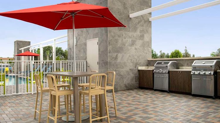 Home2 Stes by Hilton Fort Myers Airport Exterior