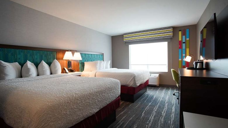 <b>Hampton Inn & Suites St. Clairsville Room</b>. Images powered by <a href="https://iceportal.shijigroup.com/" title="IcePortal" target="_blank">IcePortal</a>.