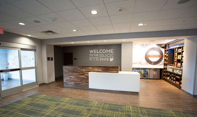 Hampton Inn & Suites St. Clairsville Lobby