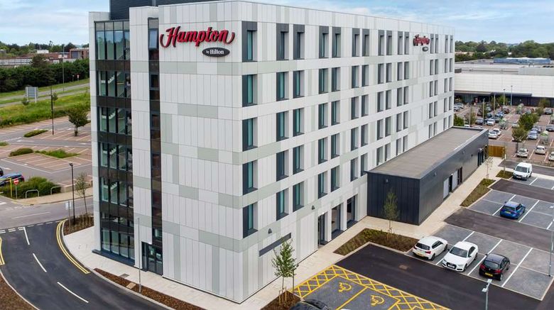 <b>Hampton by Hilton High Wycombe Exterior</b>. Images powered by <a href="https://iceportal.shijigroup.com/" title="IcePortal" target="_blank">IcePortal</a>.