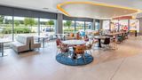 Hampton by Hilton High Wycombe Lobby