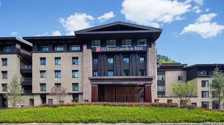 <b>Hilton Garden Inn Jiuzhaigou Exterior</b>. Images powered by <a href="https://iceportal.shijigroup.com/" title="IcePortal" target="_blank">IcePortal</a>.