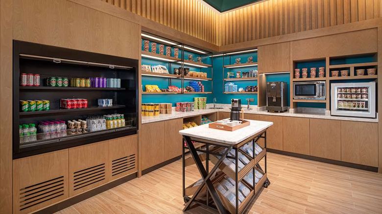<b>Hilton Garden Inn Jiuzhaigou Restaurant</b>. Images powered by <a href="https://iceportal.shijigroup.com/" title="IcePortal" target="_blank">IcePortal</a>.