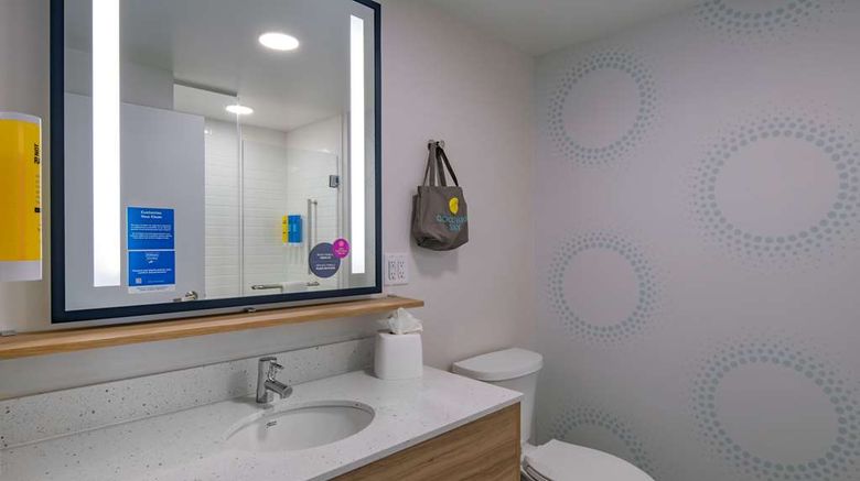 <b>Tru by Hilton Omaha I-80 at 72nd Street Room</b>. Images powered by <a href="https://iceportal.shijigroup.com/" title="IcePortal" target="_blank">IcePortal</a>.