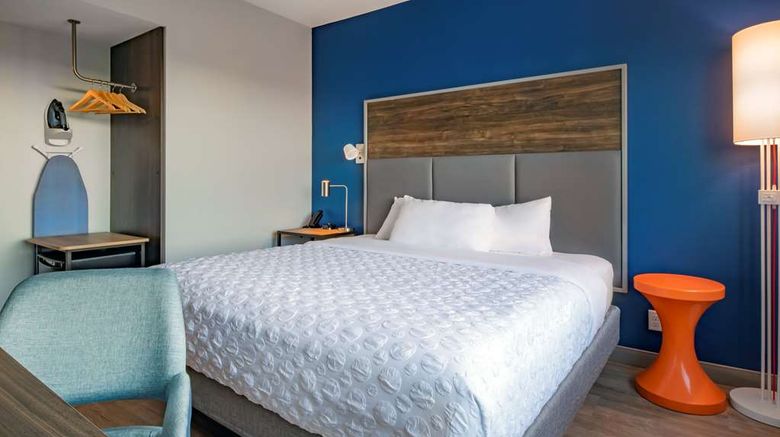 <b>Tru by Hilton Omaha I-80 at 72nd Street Room</b>. Images powered by <a href="https://iceportal.shijigroup.com/" title="IcePortal" target="_blank">IcePortal</a>.
