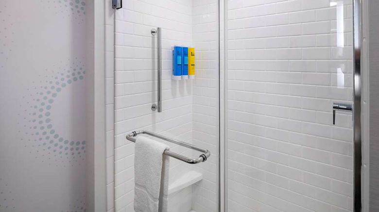 <b>Tru by Hilton Omaha I-80 at 72nd Street Room</b>. Images powered by <a href="https://iceportal.shijigroup.com/" title="IcePortal" target="_blank">IcePortal</a>.