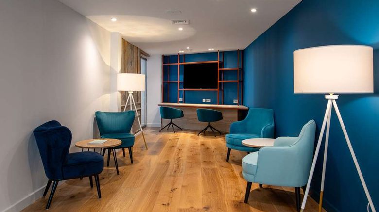 <b>Hampton by Hilton Canterbury Lobby</b>. Images powered by <a href="https://iceportal.shijigroup.com/" title="IcePortal" target="_blank">IcePortal</a>.
