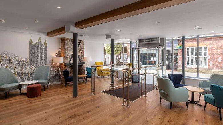 <b>Hampton by Hilton Canterbury Lobby</b>. Images powered by <a href="https://iceportal.shijigroup.com/" title="IcePortal" target="_blank">IcePortal</a>.