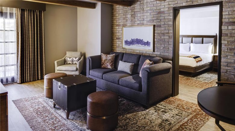 <b>Estancia del Norte, Tapestry Coll Hilton Room</b>. Images powered by <a href="https://iceportal.shijigroup.com/" title="IcePortal" target="_blank">IcePortal</a>.