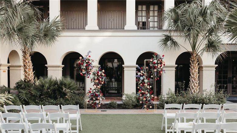 Estancia del Norte, Tapestry Coll Hilton Exterior. Images powered by <a href="https://iceportal.shijigroup.com" target="_blank" rel="noopener">Ice Portal</a>.