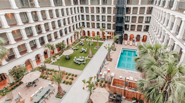 <b>Estancia del Norte, Tapestry Coll Hilton Pool</b>. Images powered by <a href="https://iceportal.shijigroup.com/" title="IcePortal" target="_blank">IcePortal</a>.