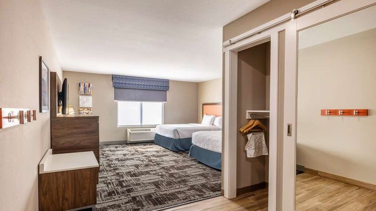 Hampton Inn & Suites Benton Harbor Room
