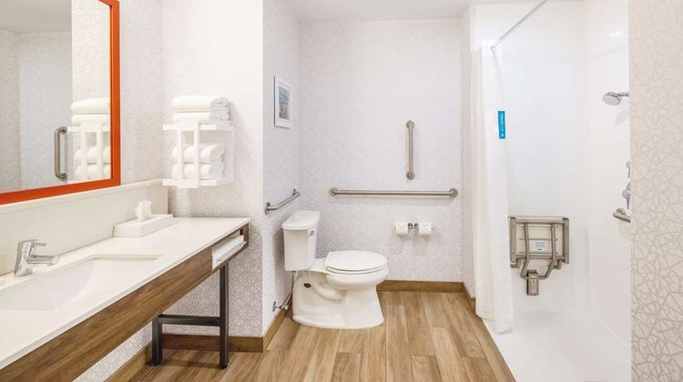 Hampton Inn & Suites Benton Harbor Room