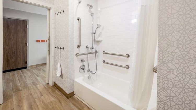 Hampton Inn & Suites Benton Harbor Room