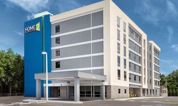 Home2 Suites by Hilton Westshore Airport