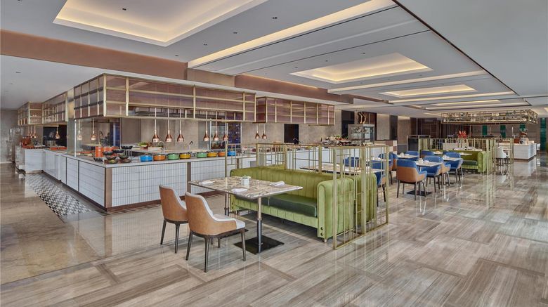 <b>Hilton Yancheng Restaurant</b>. Images powered by <a href="https://iceportal.shijigroup.com/" title="IcePortal" target="_blank">IcePortal</a>.