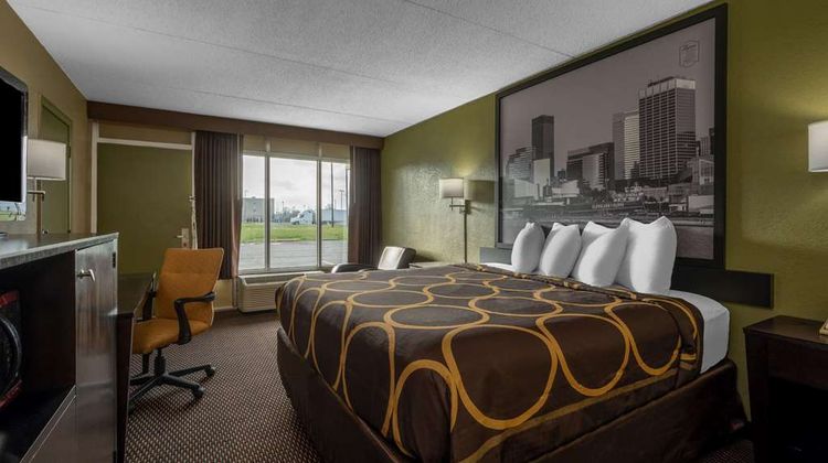 Super 8 by Wyndham Perrysburg/Toledo Room