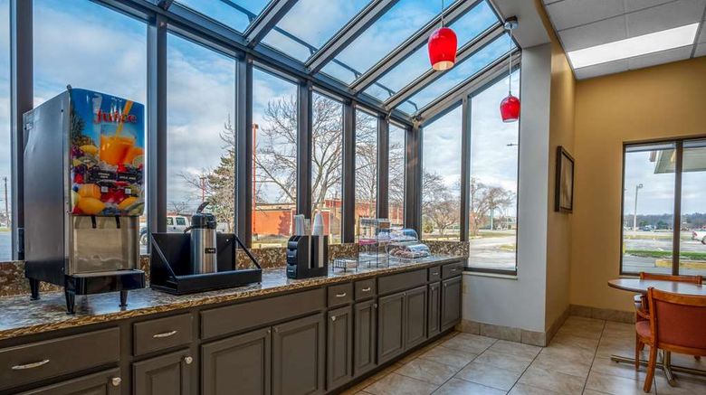 <b>Super 8 by Wyndham Perrysburg/Toledo Other</b>. Images powered by <a href="https://iceportal.shijigroup.com/" title="IcePortal" target="_blank">IcePortal</a>.