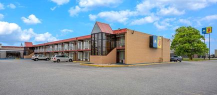 Super 8 by Wyndham Perrysburg/Toledo Exterior