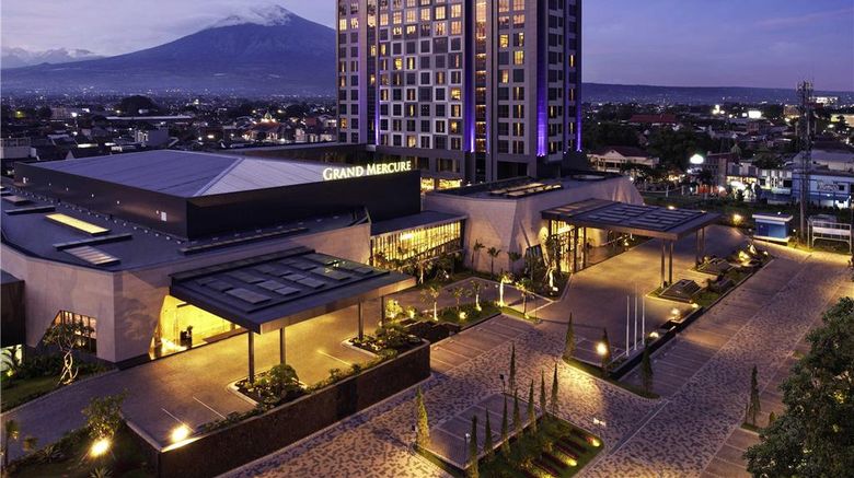 Grand Mercure Malang Exterior. Images powered by <a href="https://iceportal.shijigroup.com" target="_blank" rel="noopener">Ice Portal</a>.