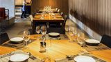 <b>Novotel Lencois Paulista Restaurant</b>. Images powered by <a href="https://iceportal.shijigroup.com/" title="IcePortal" target="_blank">IcePortal</a>.