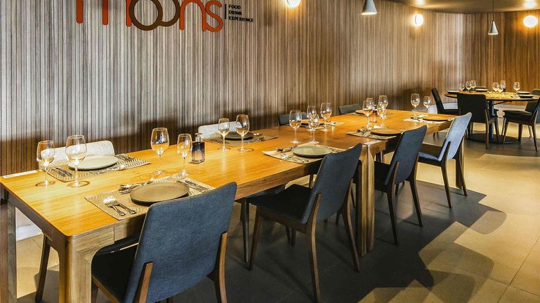 <b>Novotel Lencois Paulista Restaurant</b>. Images powered by <a href="https://iceportal.shijigroup.com/" title="IcePortal" target="_blank">IcePortal</a>.