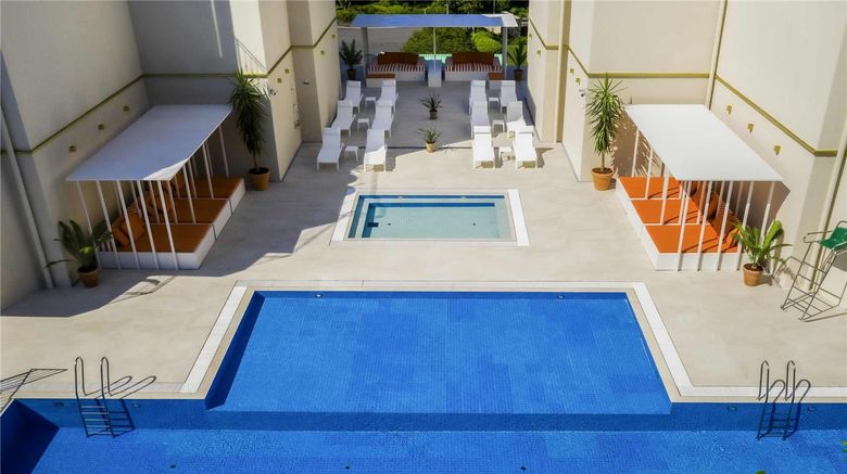 <b>Mercure Ambassador Jeju Pool</b>. Images powered by <a href="https://iceportal.shijigroup.com/" title="IcePortal" target="_blank">IcePortal</a>.