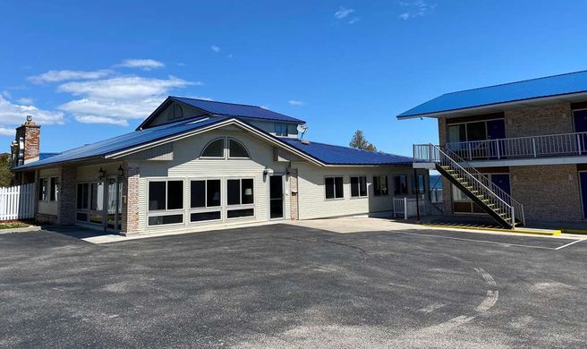 Days Inn & Suites by Wyndham St Ignace Exterior