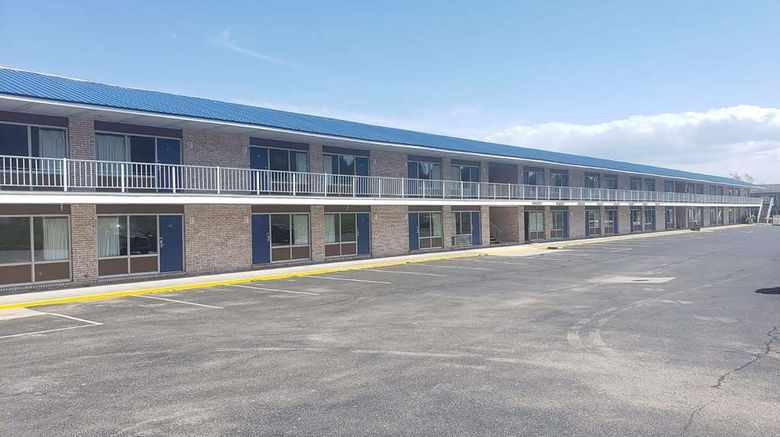 <b>Days Inn & Suites by Wyndham St Ignace Exterior</b>. Images powered by <a href="https://iceportal.shijigroup.com/" title="IcePortal" target="_blank">IcePortal</a>.