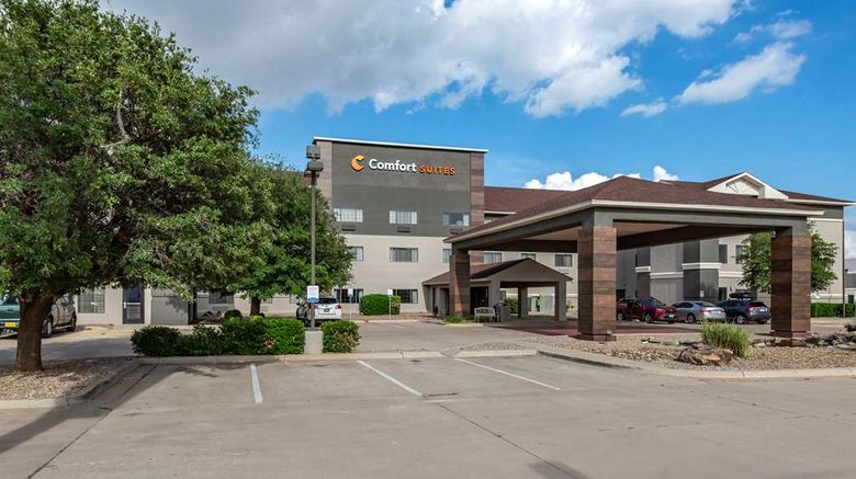 <b>Comfort Suites Clovis Exterior</b>. Images powered by <a href="https://iceportal.shijigroup.com/" title="IcePortal" target="_blank">IcePortal</a>.