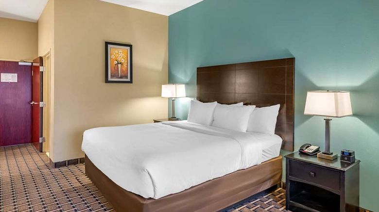 <b>Comfort Suites Clovis Suite</b>. Images powered by <a href="https://iceportal.shijigroup.com/" title="IcePortal" target="_blank">IcePortal</a>.